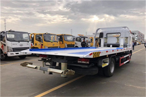 雨花区汽车救援补胎