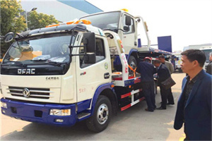 雨花区汽车道路救援拖车价格